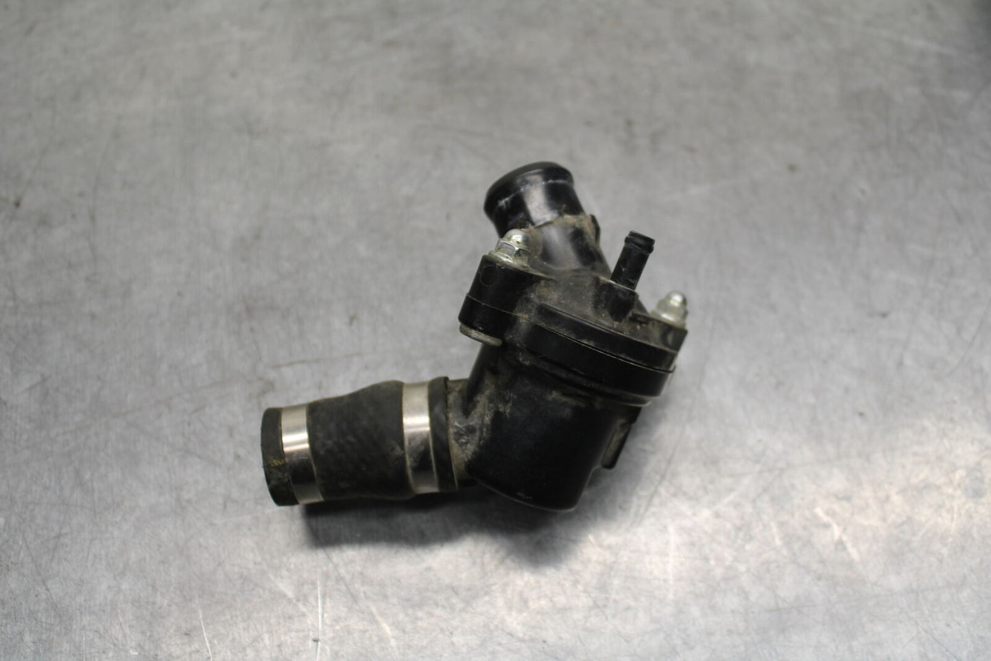 07-08 YAMAHA YZF R1 THERMOSTAT W HOUSING ASSEMBLY BB724