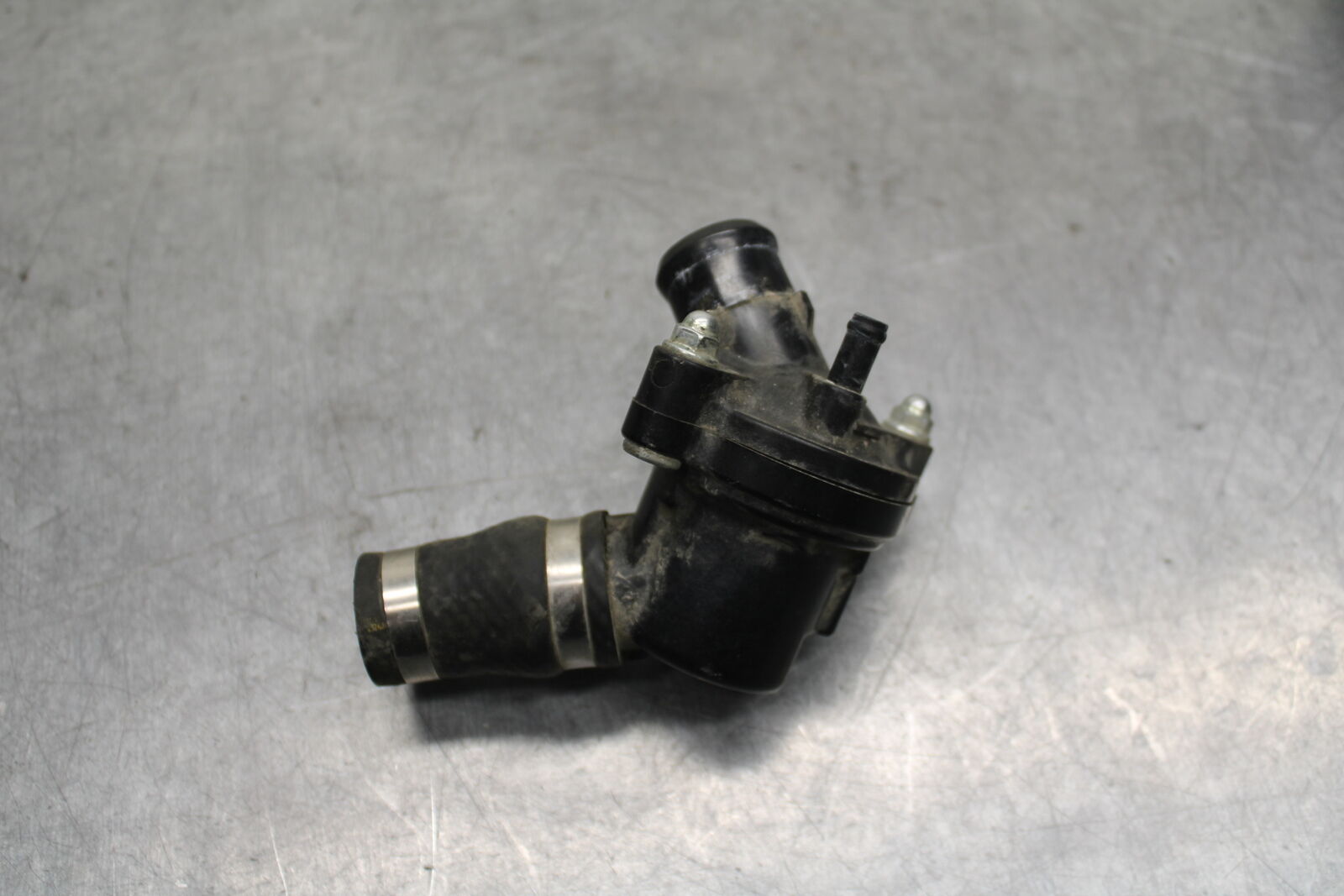 07-08 YAMAHA YZF R1 THERMOSTAT W HOUSING ASSEMBLY BB724