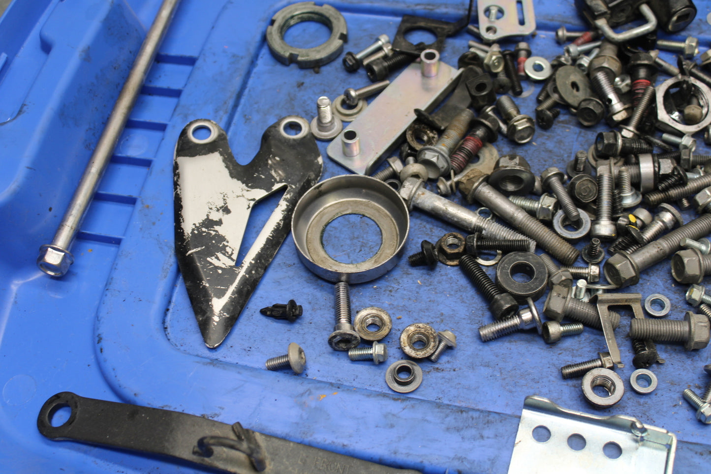 24 KAWASAKI NINJA 500 ABS MOUNTING BOLTS HARDWARE MOTOR SCREWS BB744