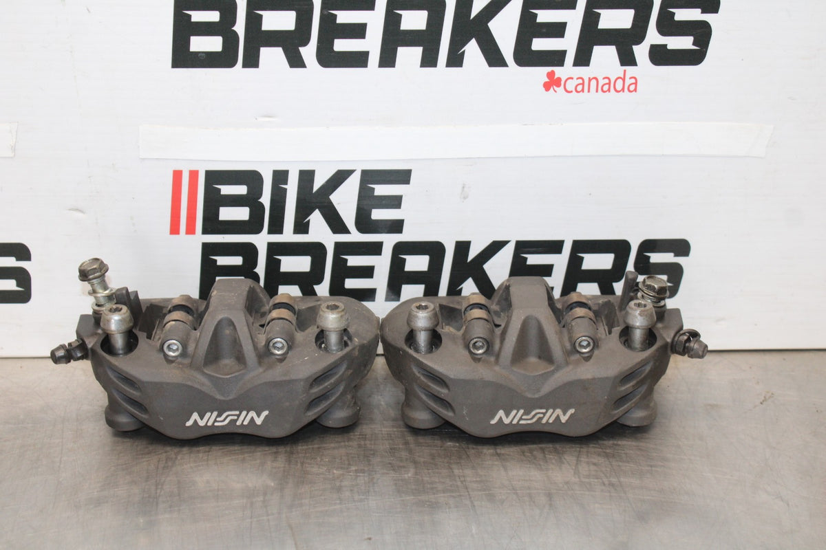 09 KAWASAKI CONCOURS 14 ZG1400B RIGHT LEFT FRONT BRAKE CALIPER SET PAIR BB875