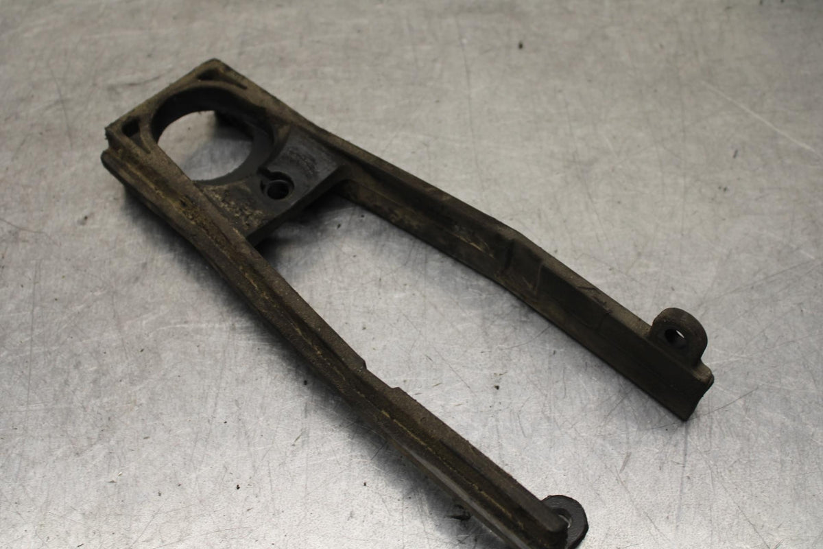 11-23 SUZUKI GSXR 750 SWINGARM CHAIN BUFFER SLIDER GUIDE BB630