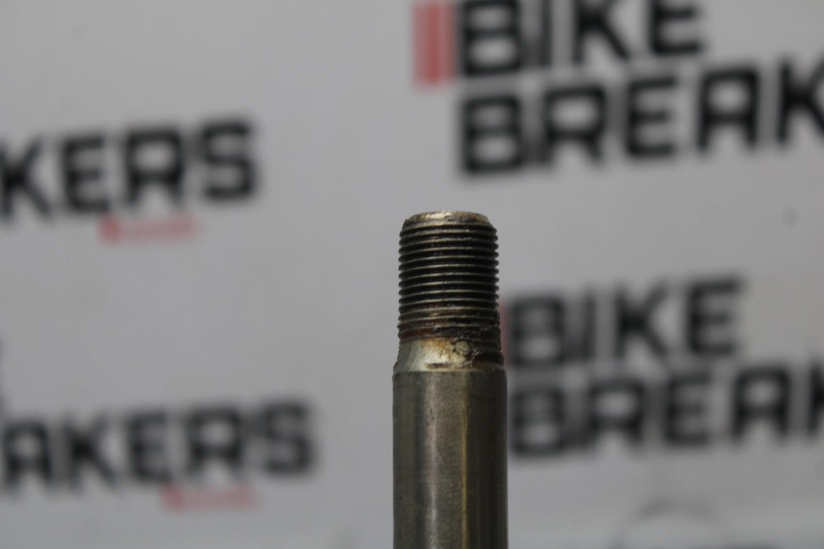 12 TRIUMPH STREET TRIPLE R FRONT WHEEL RIM AXLE PIVOT BOLT BB914