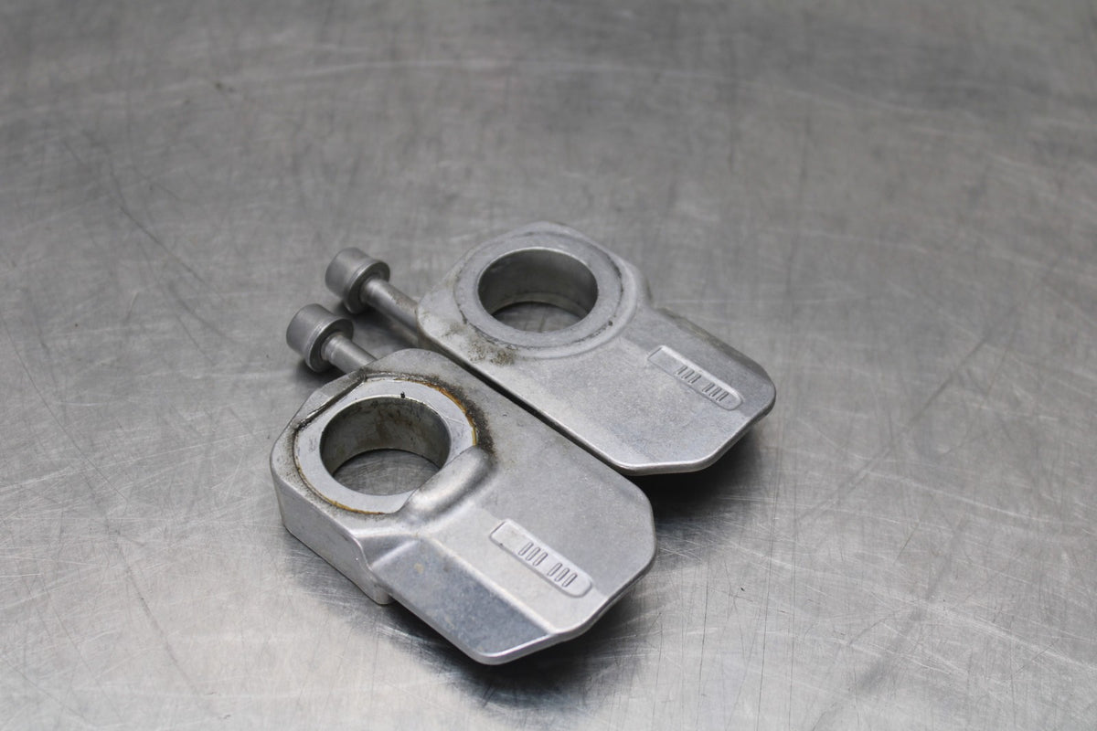 20-23 BMW F900R SWINGARM CHAIN TENSIONER ADJUSTMENT BRACKETS  BB923