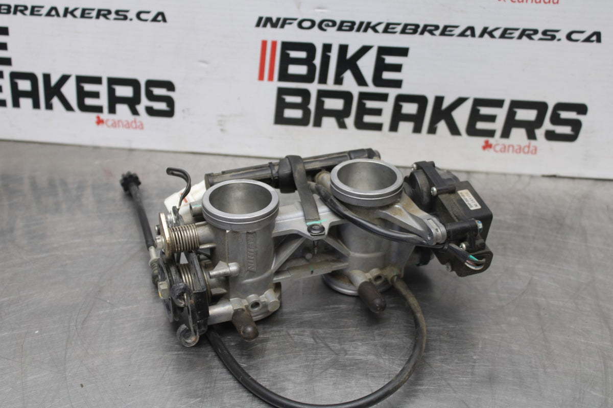 12-16 KAWASAKI NINJA 650 EX650F ABS MAIN FUEL INJECTORS / THROTTLE BODIES  BB860