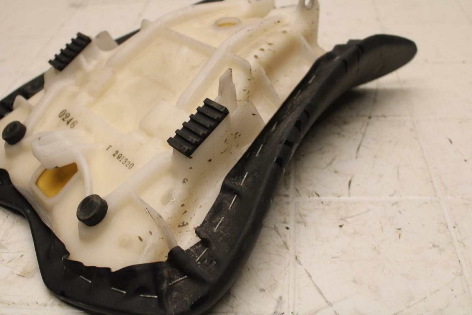 13-17 KAWASAKI NINJA ZX6R ZX636E FRONT DRIVERS SEAT PAD SADDLE PILLION BB409