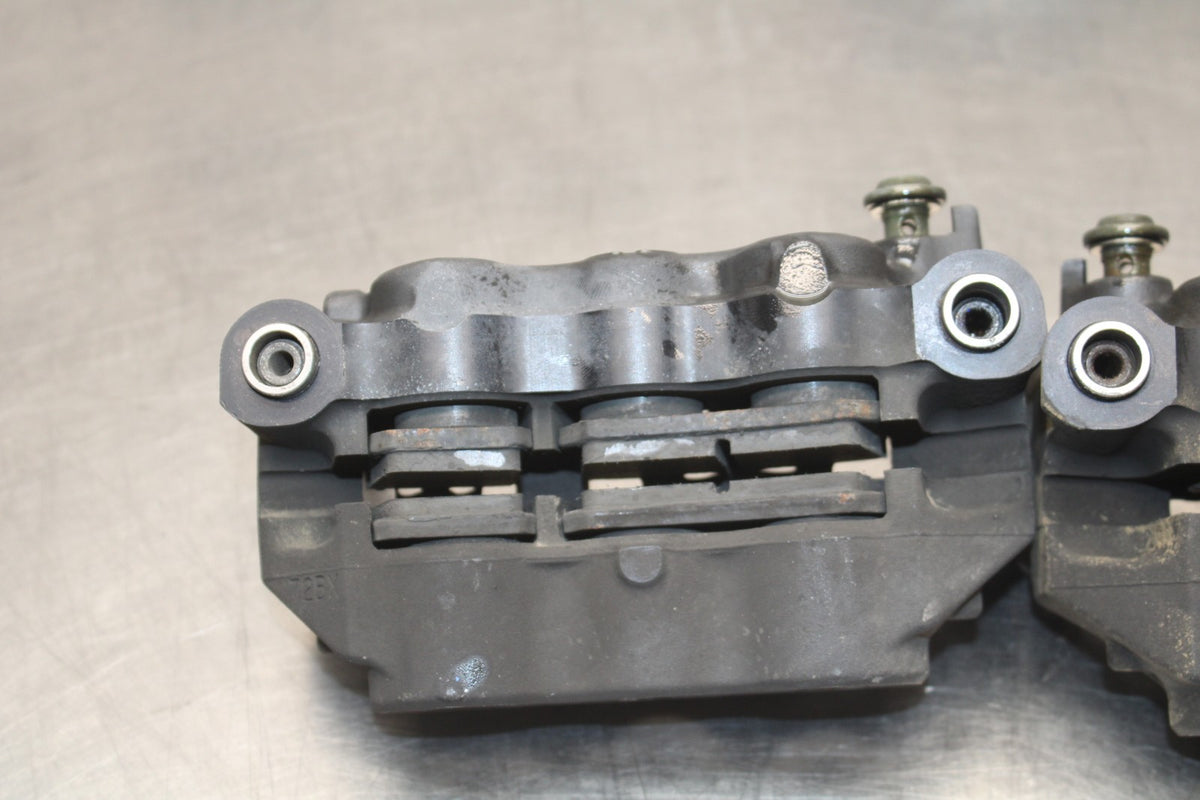 07 YAMAHA YZF R1 RIGHT LEFT FRONT BRAKE CALIPER SET PAIR CALIPERS BB826