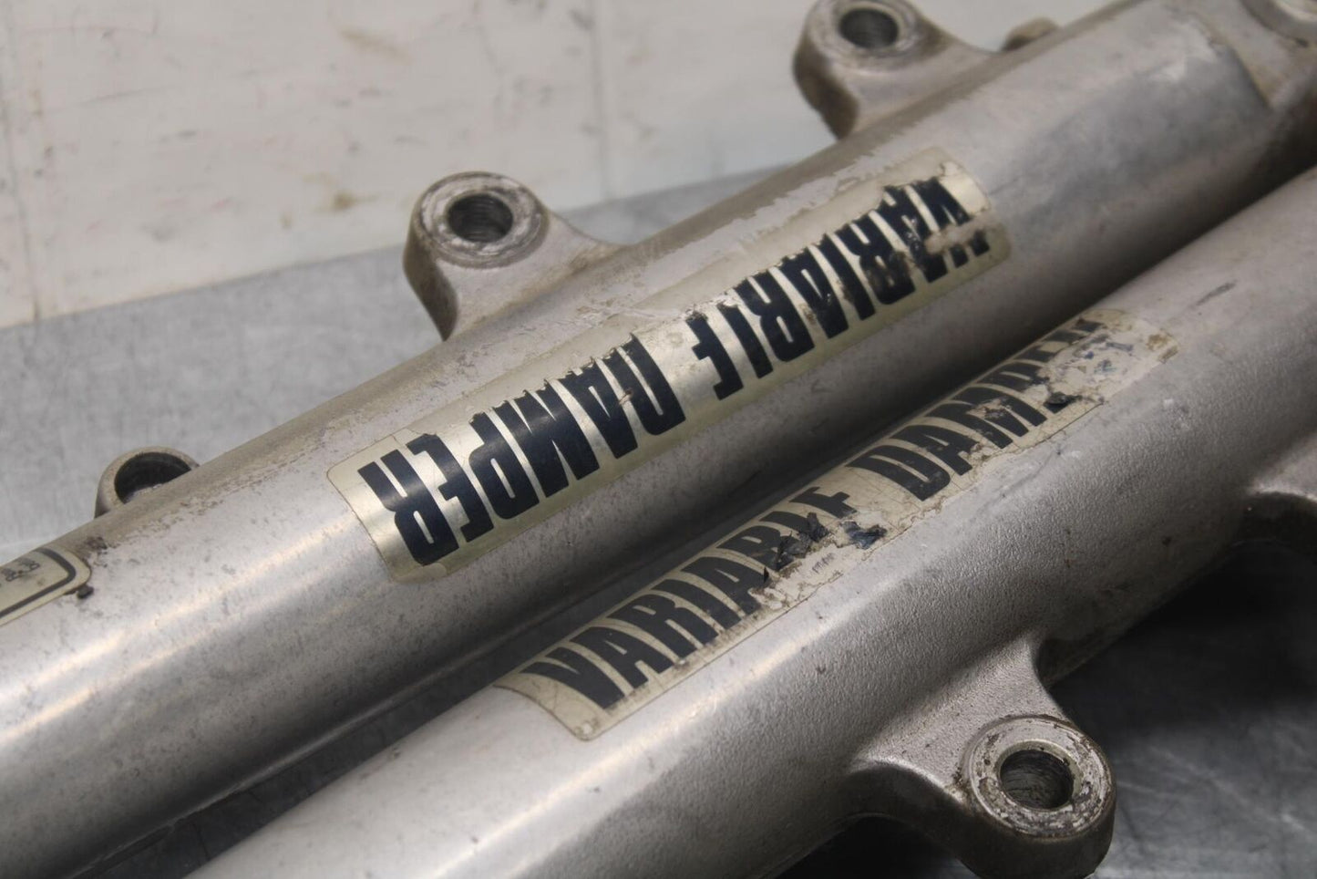 1988 Yamaha FZ600 FRONT FORKS SHOCK SUSPENSION SET PAIR BB601