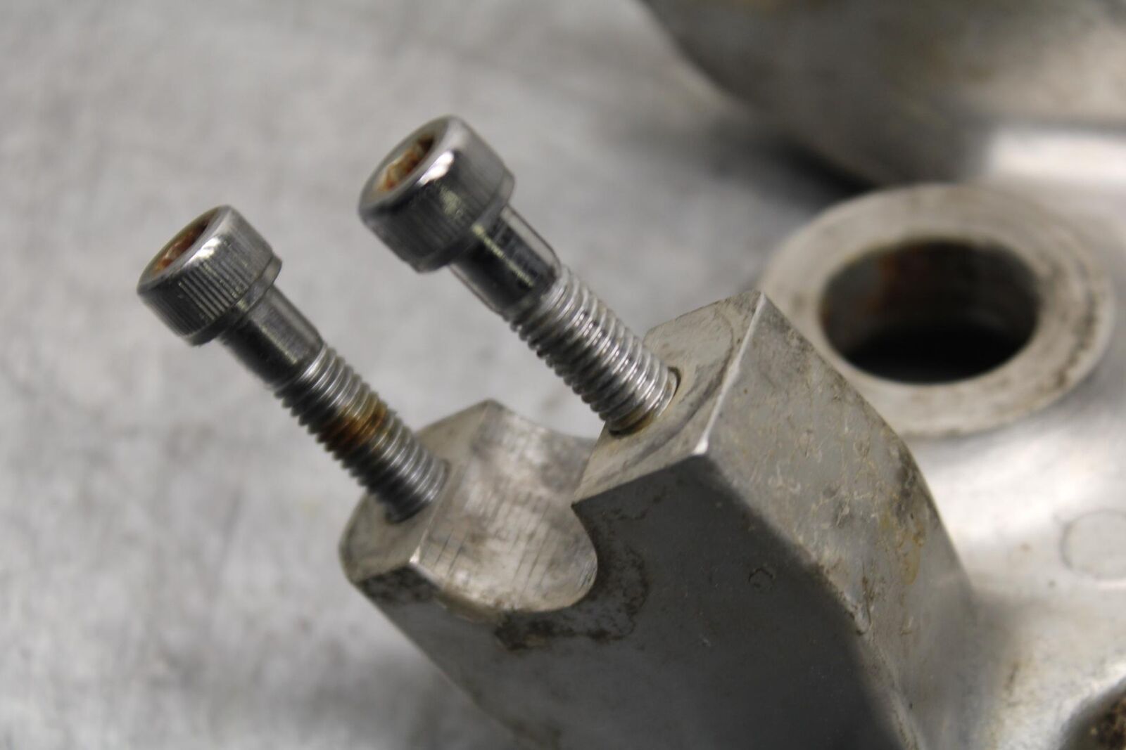 1983 Honda V45 Magna VF750C FORKS UPPER TRIPLE TREE CLAMP BB91