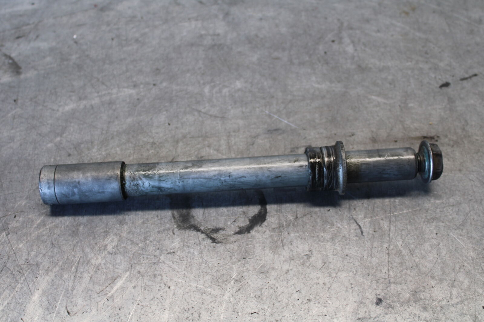 03-04 HONDA CBR600RR FRONT WHEEL RIM AXLE PIVOT BOLT 44301-MEE-000 BB661
