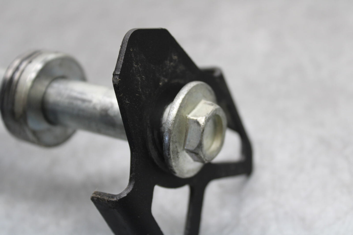 18-23 KAWASAKI NINJA 400 REAR AXLE BACK WHEEL RIM PIVOT BOLT AXEL BB660