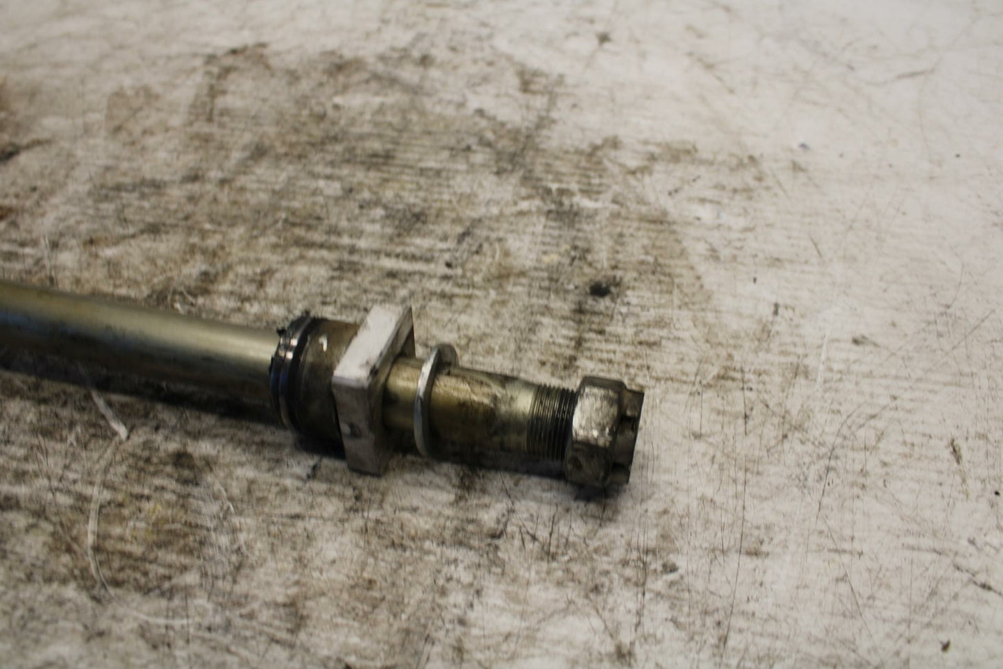  13-18 KAWASAKI NINJA ZX6R REAR AXLE BACK WHEEL RIM PIVOT BOLT AXEL BB311