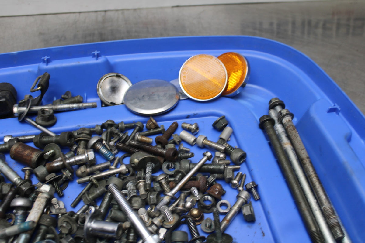 05-09 SUZUKI BOULEVARD C90 MOUNTING BOLTS HARDWARE MOTOR SCREWS BB791