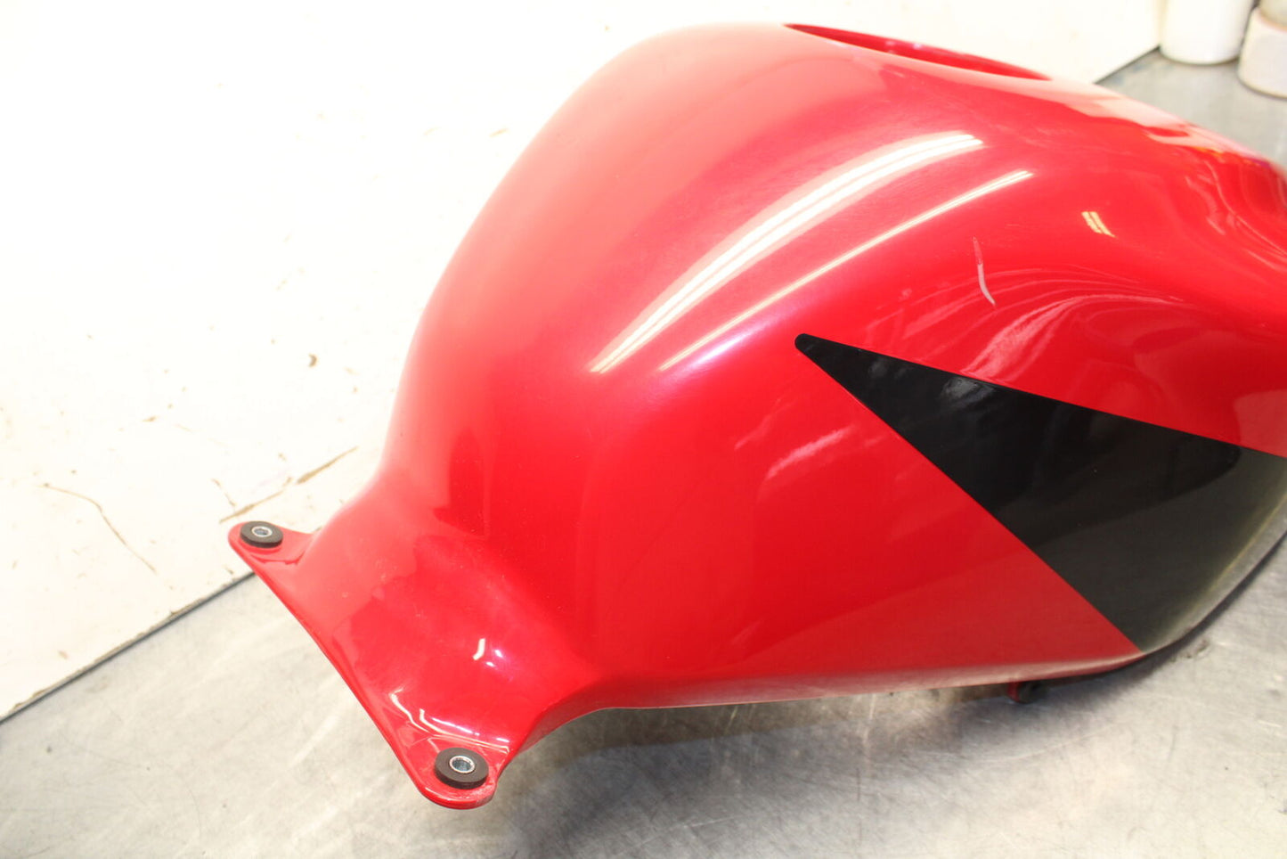 05-06 HONDA CBR600RR GAS TANK FUEL CELL COVER FAIRING COWL BB655