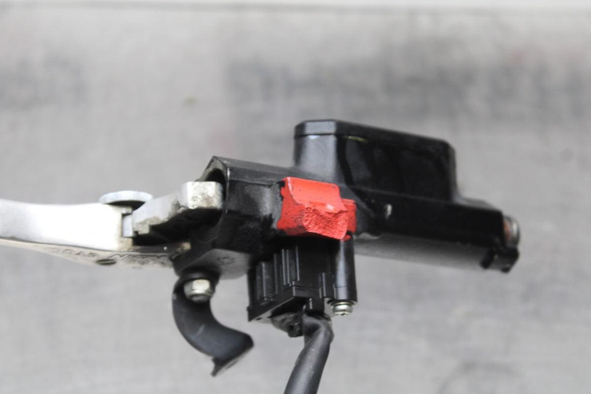 18 YAMAHA SUPER TENERE HYDRAULIC CLUTCH MASTER CYLINDER w/ LEVER BB832