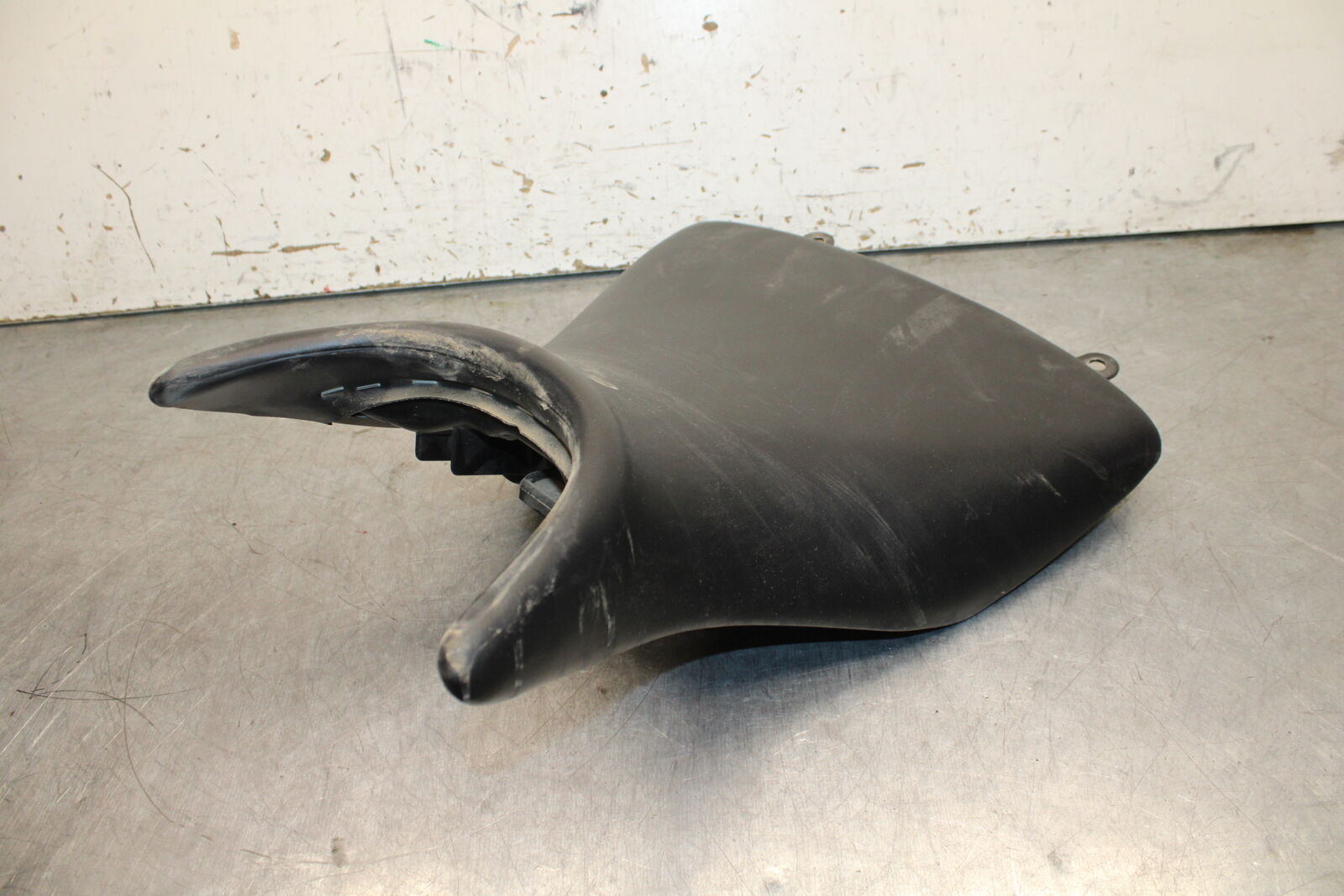 19-24 YAMAHA R3 FRONT DRIVERS SEAT PAD SADDLE PILLION BB736