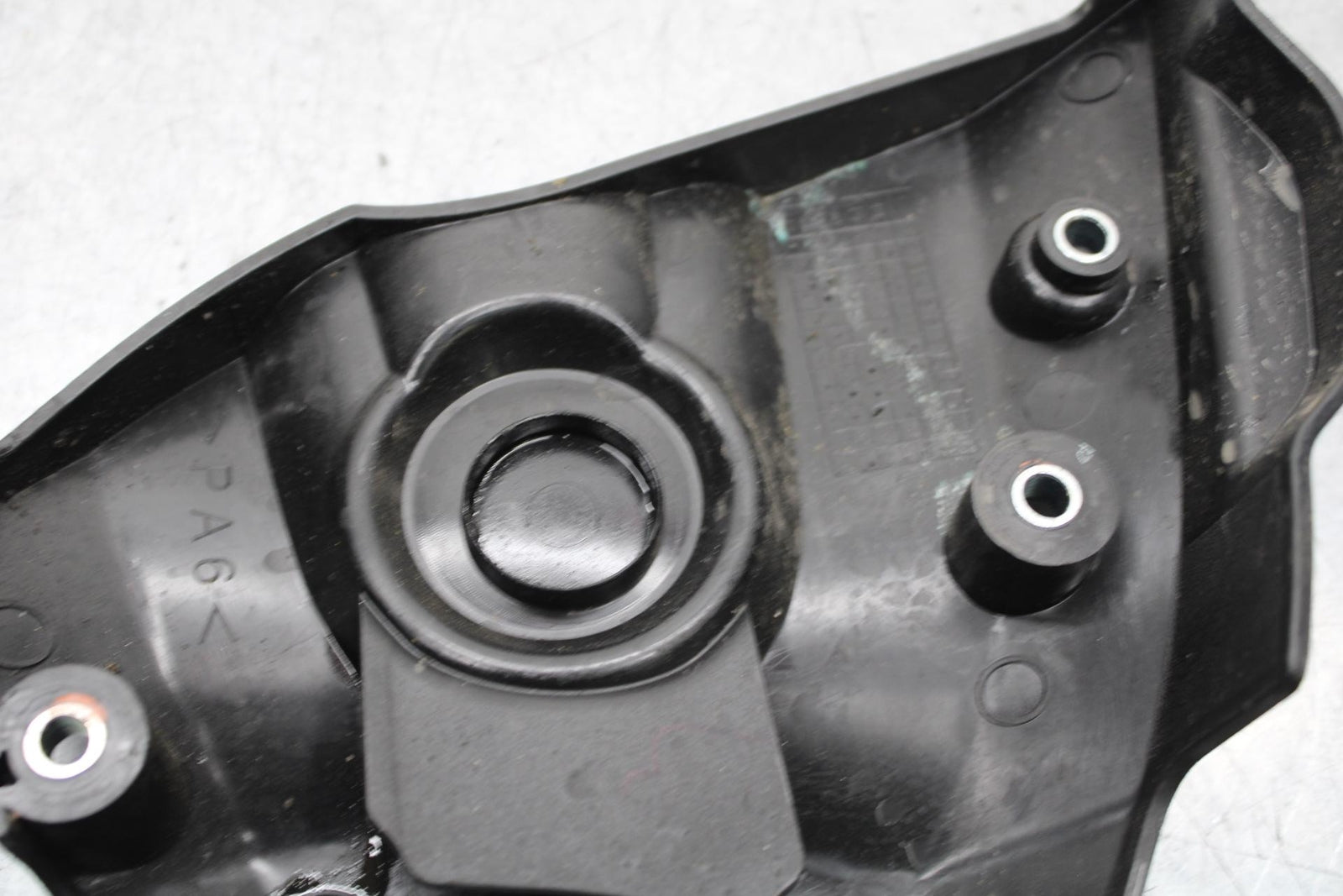 22-23 YAMAHA YZF R7 ENGINE SPROCKET COVER BB583