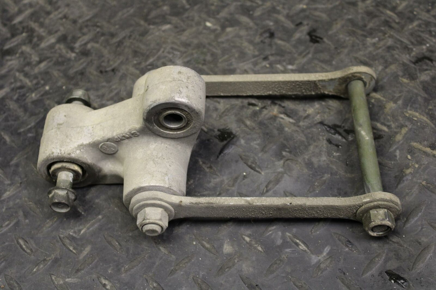06 YAMAHA V STAR 1100 REAR BACK SHOCK LINK DOGBONE BB184