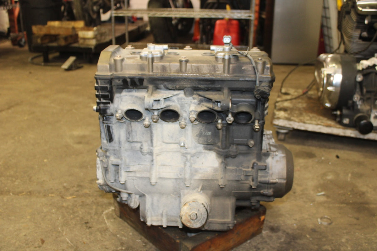 06 KAWASAKI Z750 ENGINE MOTOR BB837