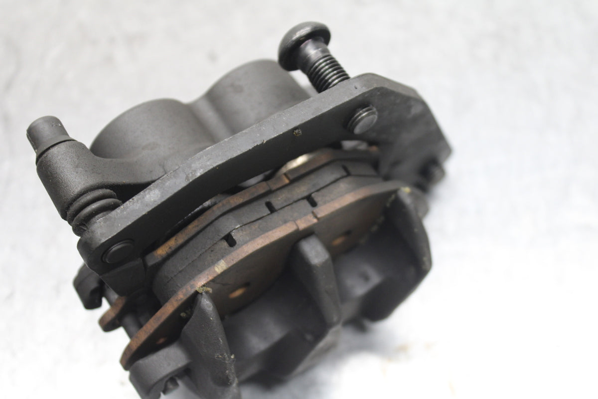 15-17 YAMAHA YZF R3 RIGHT FRONT BRAKE CALIPER BB111
