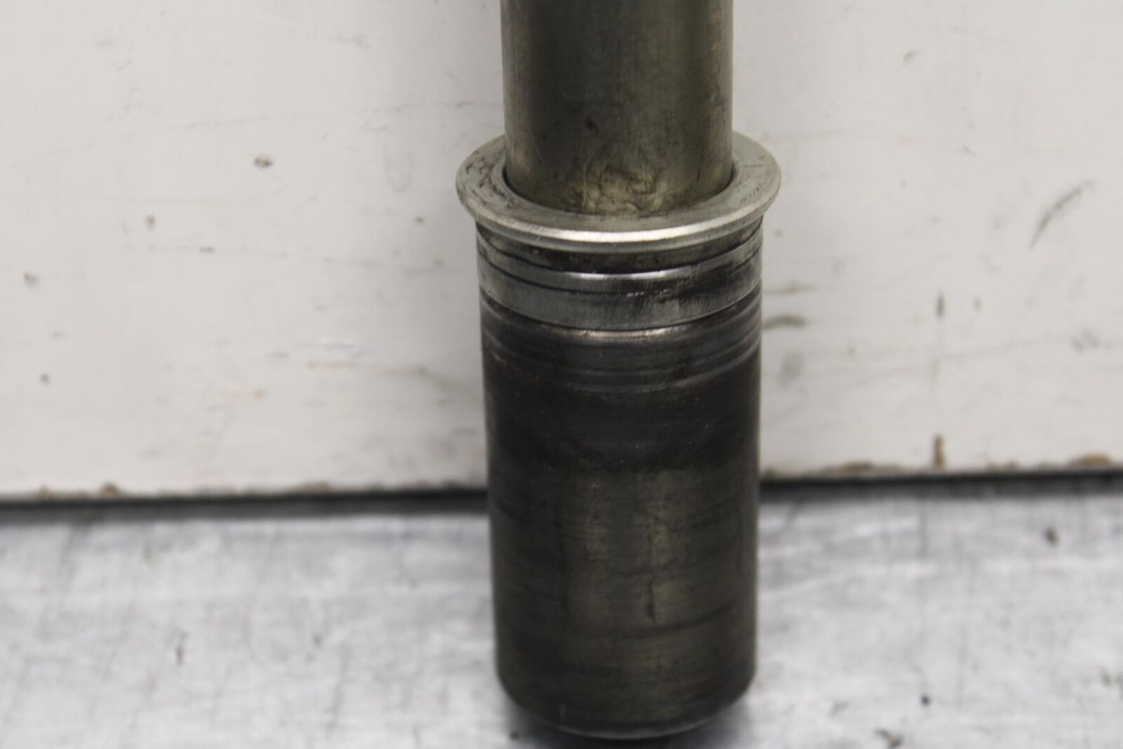 08-10 SUZUKI GSXR 600  FRONT WHEEL RIM AXLE PIVOT BOLT BB92
