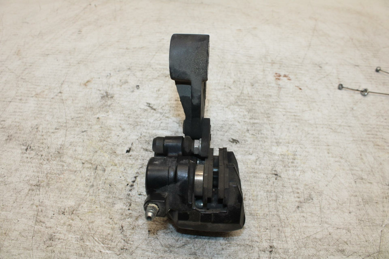 12-13 KAWASAKI EX300 NINJA REAR BACK BRAKE CALIPER W MOUNT BRACKET BB373