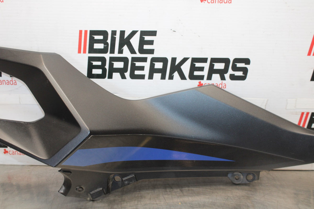 24-25 KAWASAKI NINJA 500 ABS LEFT MID UPPER SIDE FAIRING COWL PLASTIC BB899