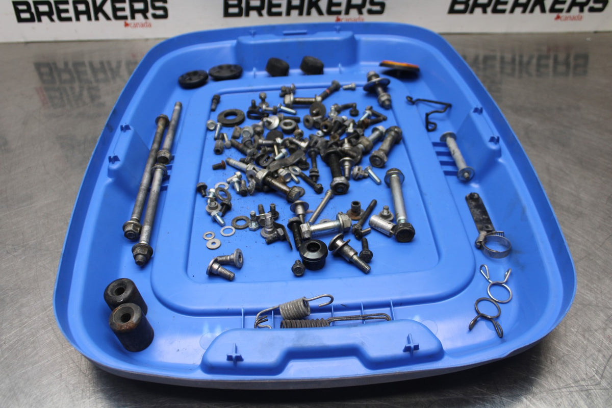 09 KAWASAKI NINJA 250R BOLTS HARDWARE MOTOR SCREWS BB824