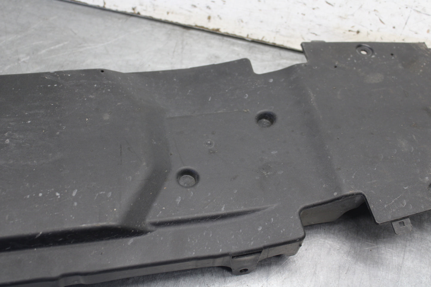 09-12 KAWASAKI NINJA ZX6R REAR BACK TAIL UNDERTAIL BATTERY TRAY PLASTIC BB698