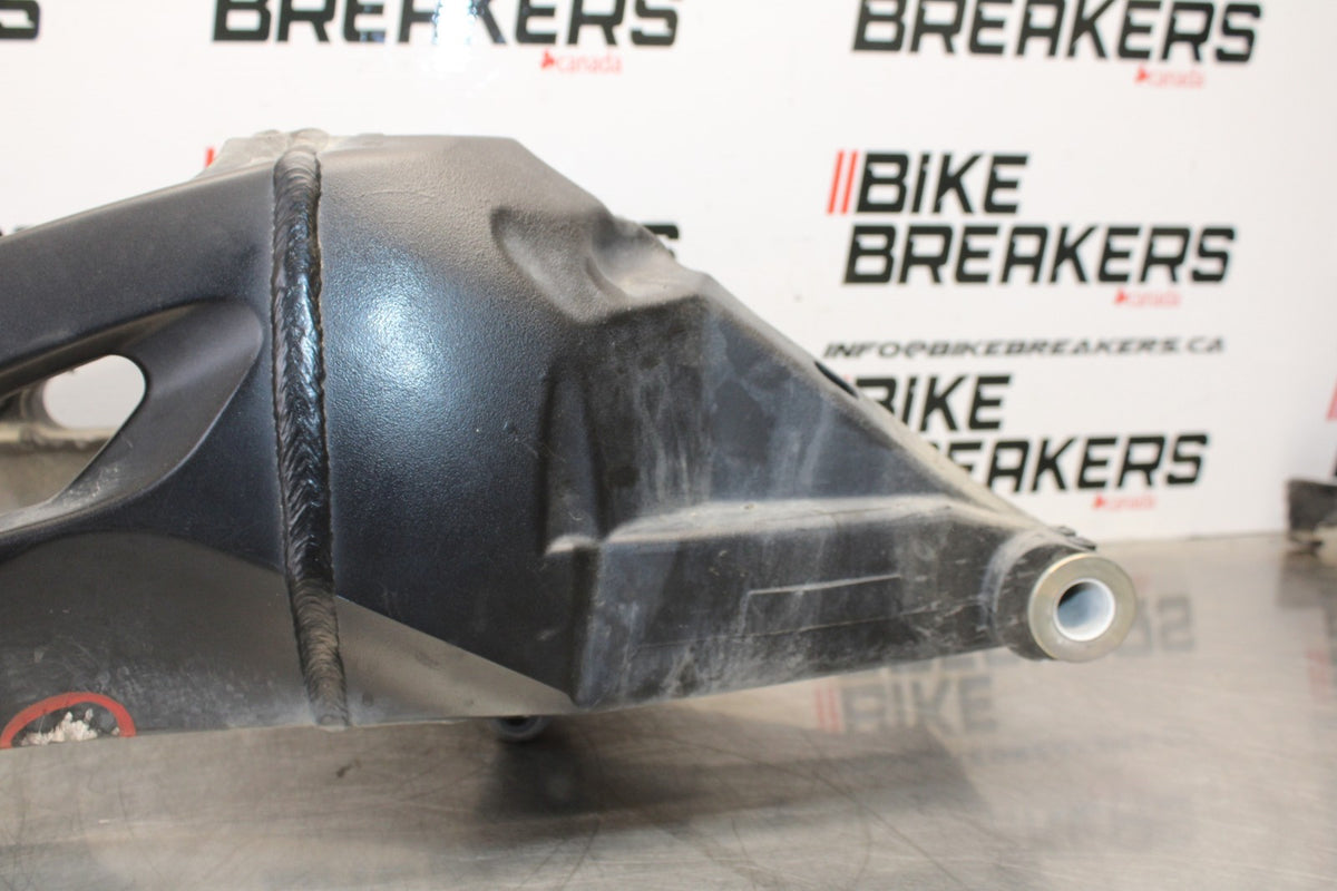 06-07 SUZUKI GSXR 600 REAR SWINGARM BACK SUSPENSION SWING ARM BB178