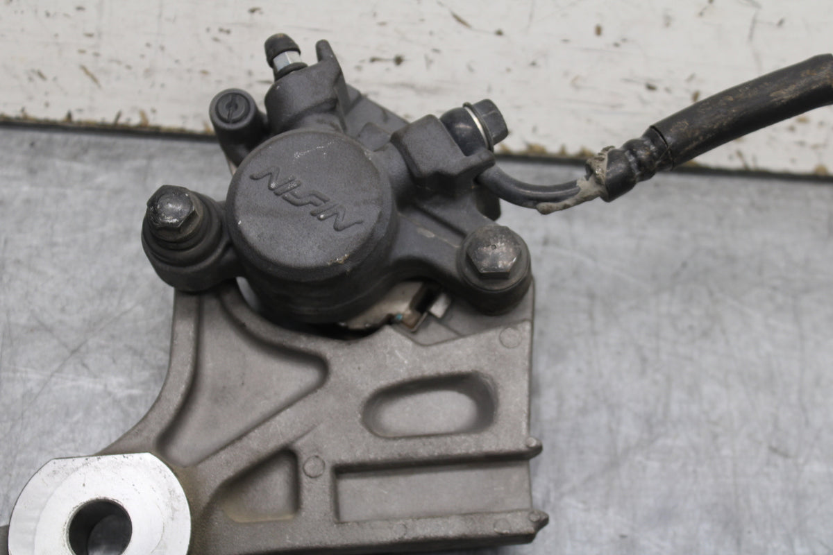 09-15 YAMAHA FZ6R REAR BACK BRAKE CALIPER W MOUNT BRACKET 20S-2580W-10-00 BB719