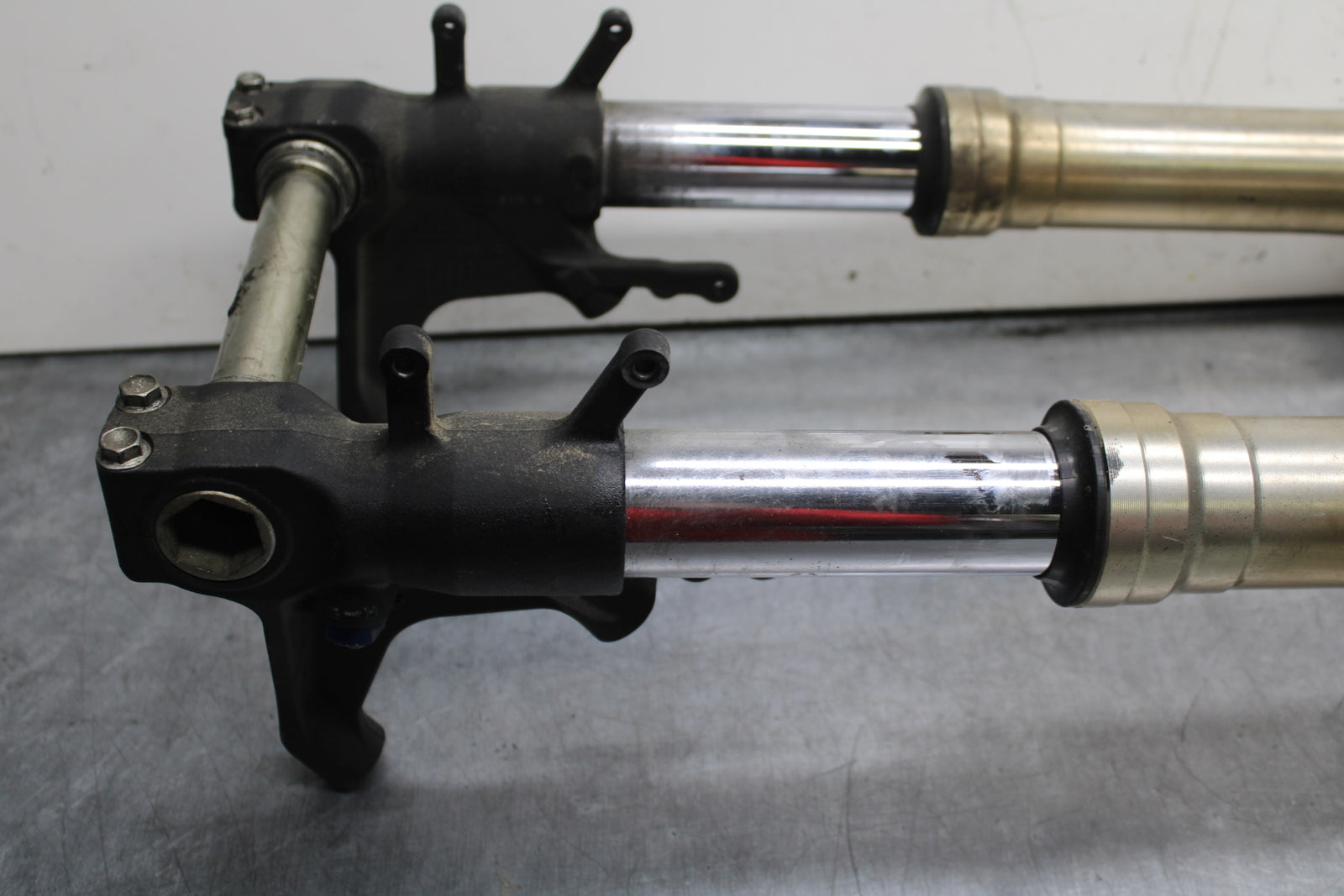 08-10 SUZUKI GSXR 600 COMPLETE FRONT END FORKS SUSPENSION TRIPLE TREE  BB753