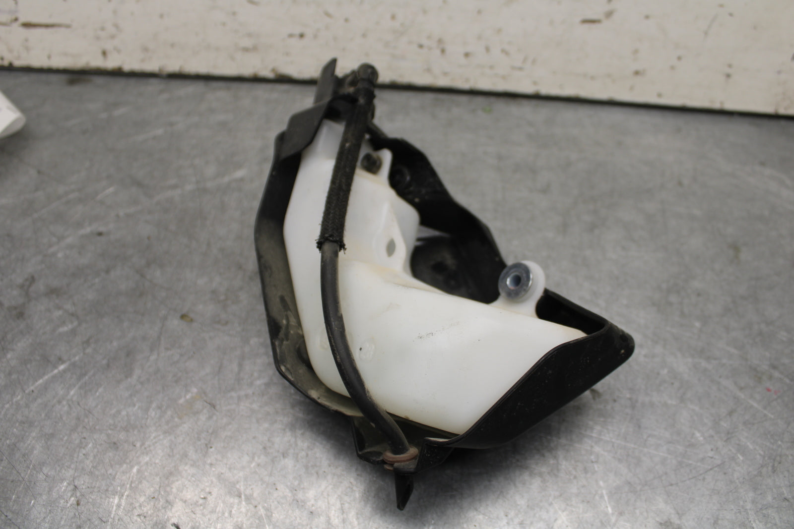 22-24 YAMAHA XSR900 COOLANT WATER TANK RESERVOIR BOTTLE BB683