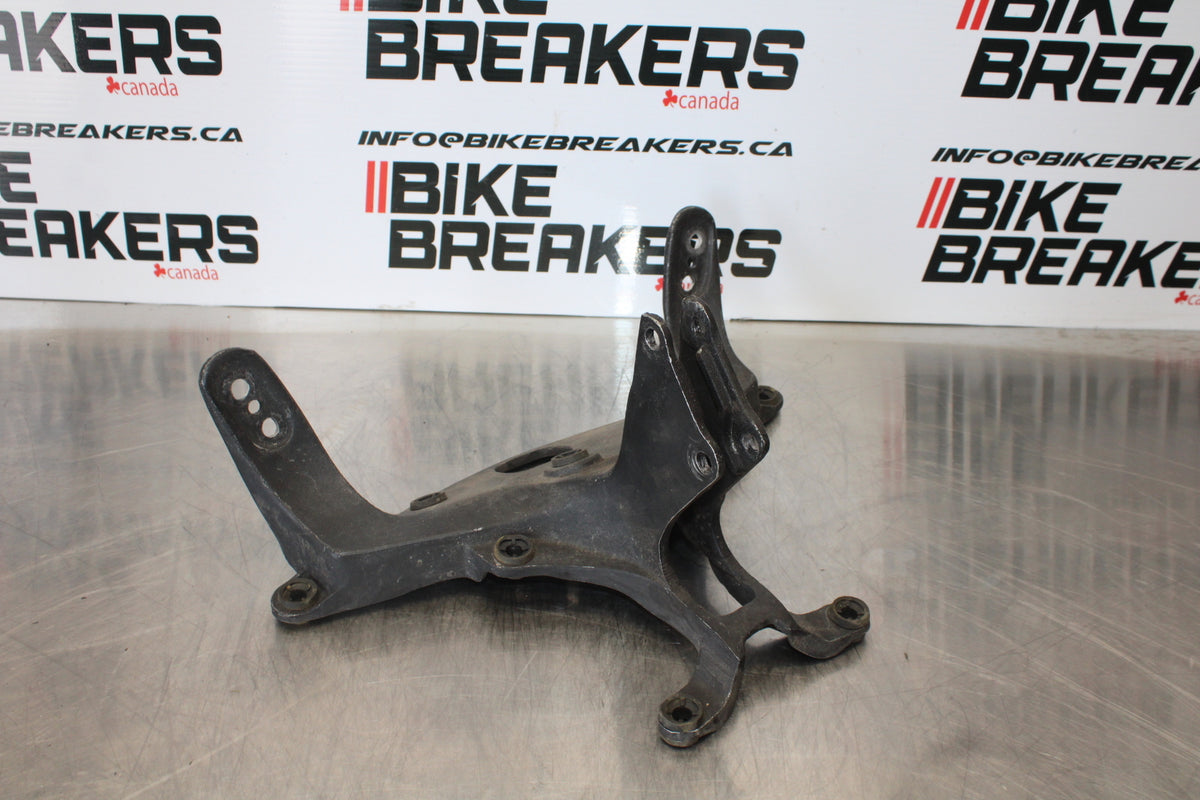 07-08 YAMAHA YZF R1 UPPER FAIRING MIRROR GAUGES STAY BRACKET BB160