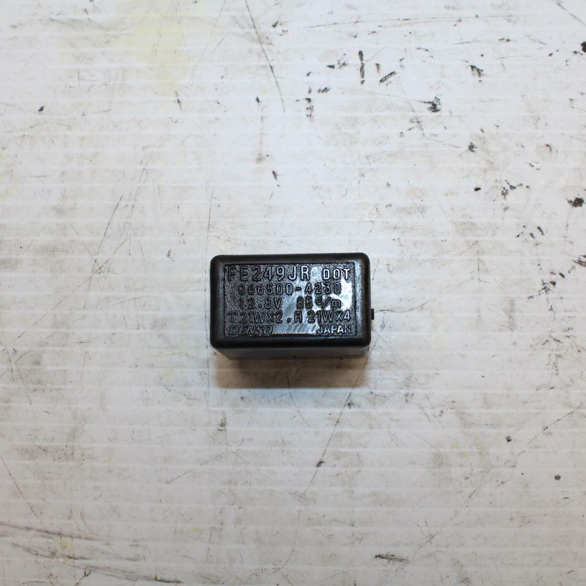 06-07 SUZUKI GSXR600 TURN SIGNAL BLINKER FUEL RELAY FLASHER SWITCH BB245
