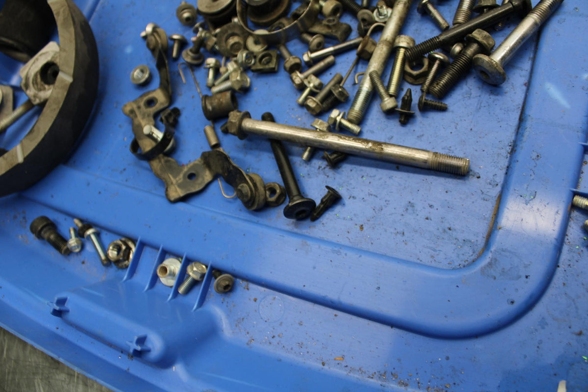 17 KAWASAKI VERSYS_X 300 LEFTOVER MOUNTING BOLTS HARDWARE MOTOR SCREWS BB504