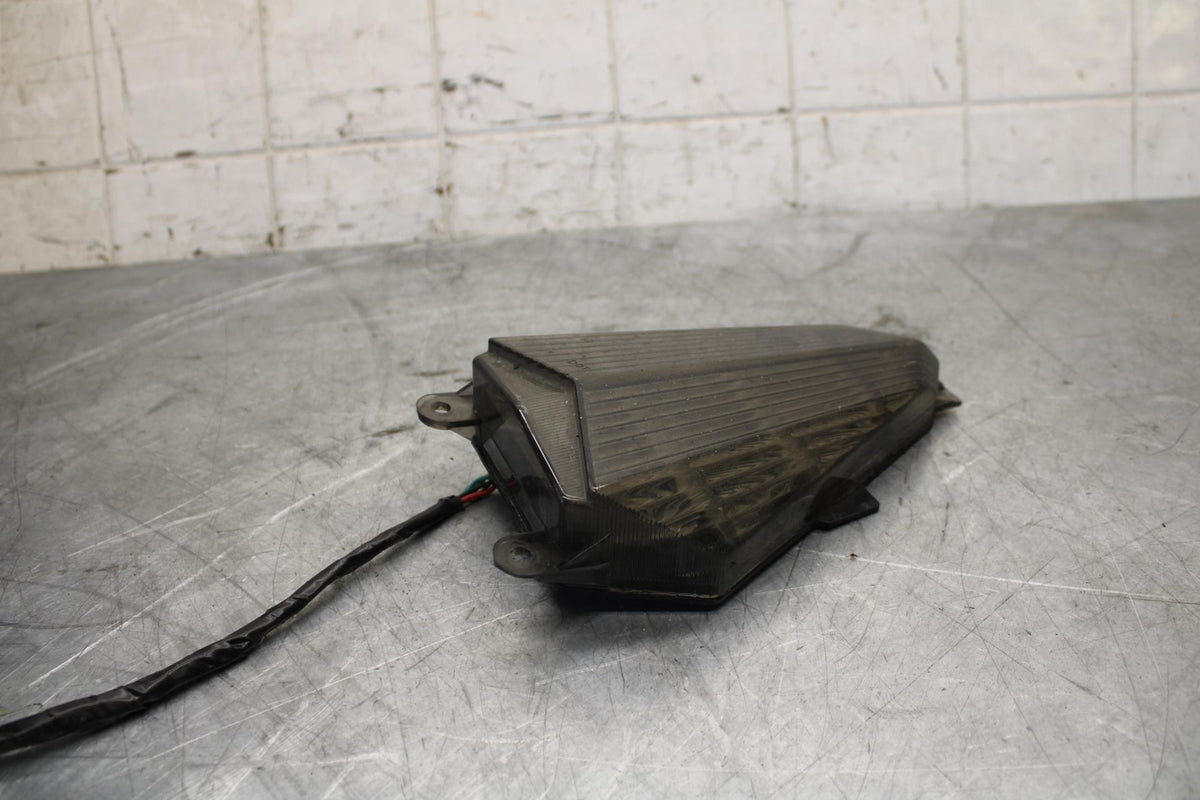 2008 Yamaha YZF R6 AFTERMARKET INTEGRATED TAILLIGHT TINT BRAKE LIGHT BB521