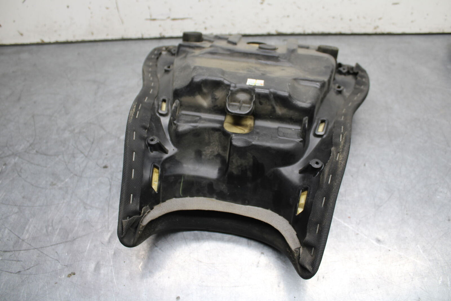 12-17 KAWASAKI ER-6N Z650 FRONT DRIVERS SEAT PAD SADDLE PILLION BB709