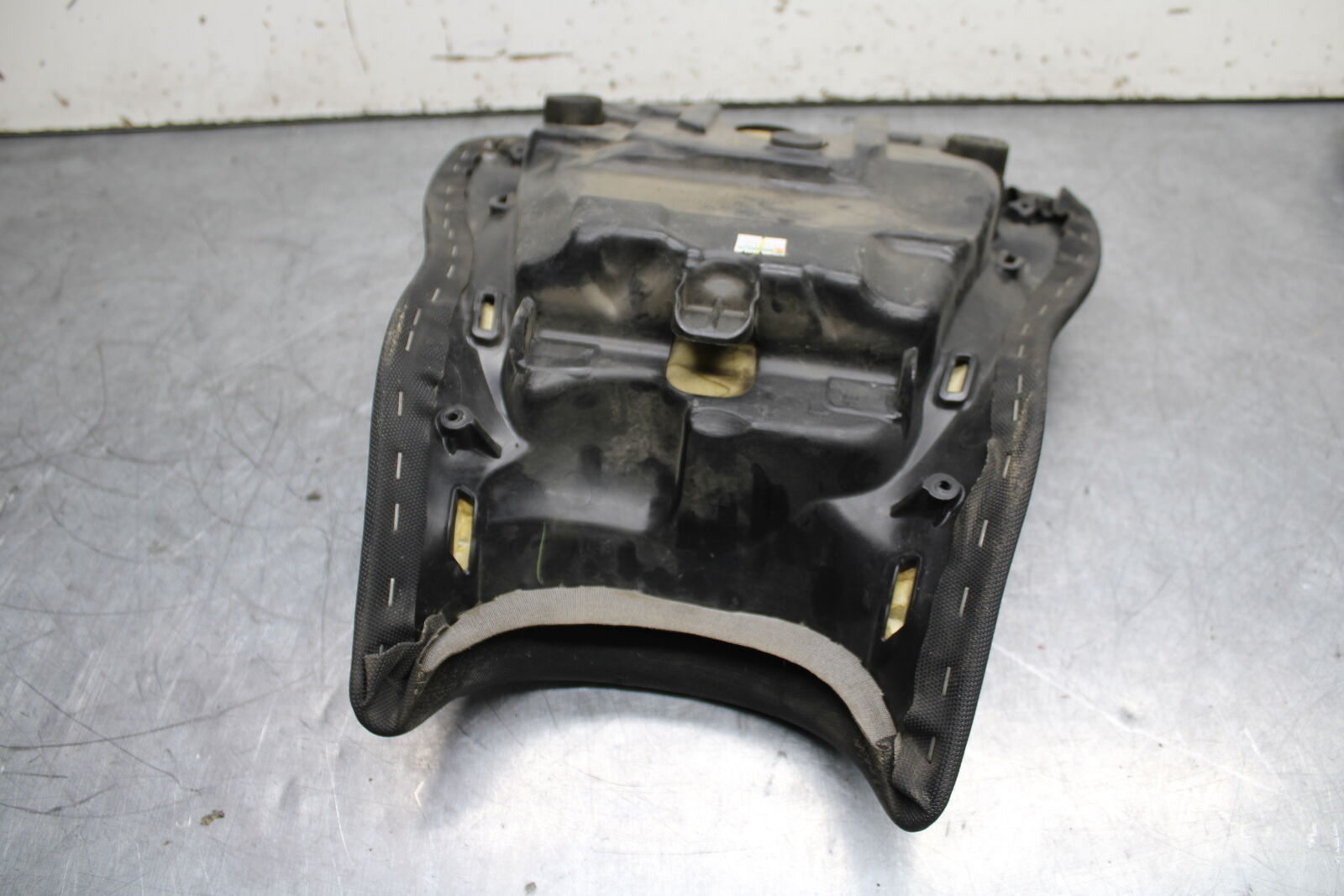 12-17 KAWASAKI ER-6N Z650 FRONT DRIVERS SEAT PAD SADDLE PILLION BB709