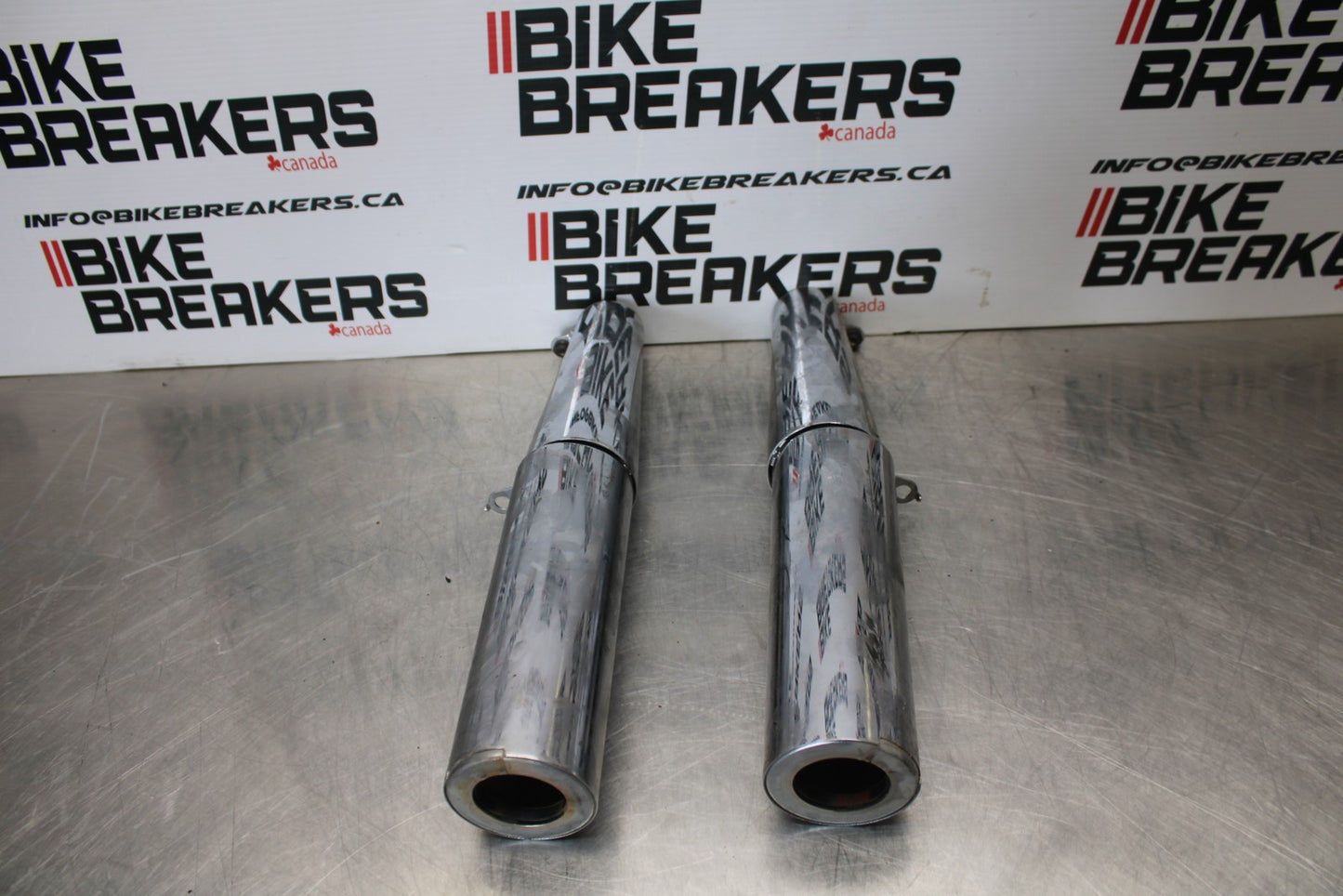 03-08 KAWASAKI VULCAN 1600 FRONT FORK COVER TOP GUARD SHIELD COWL BB196