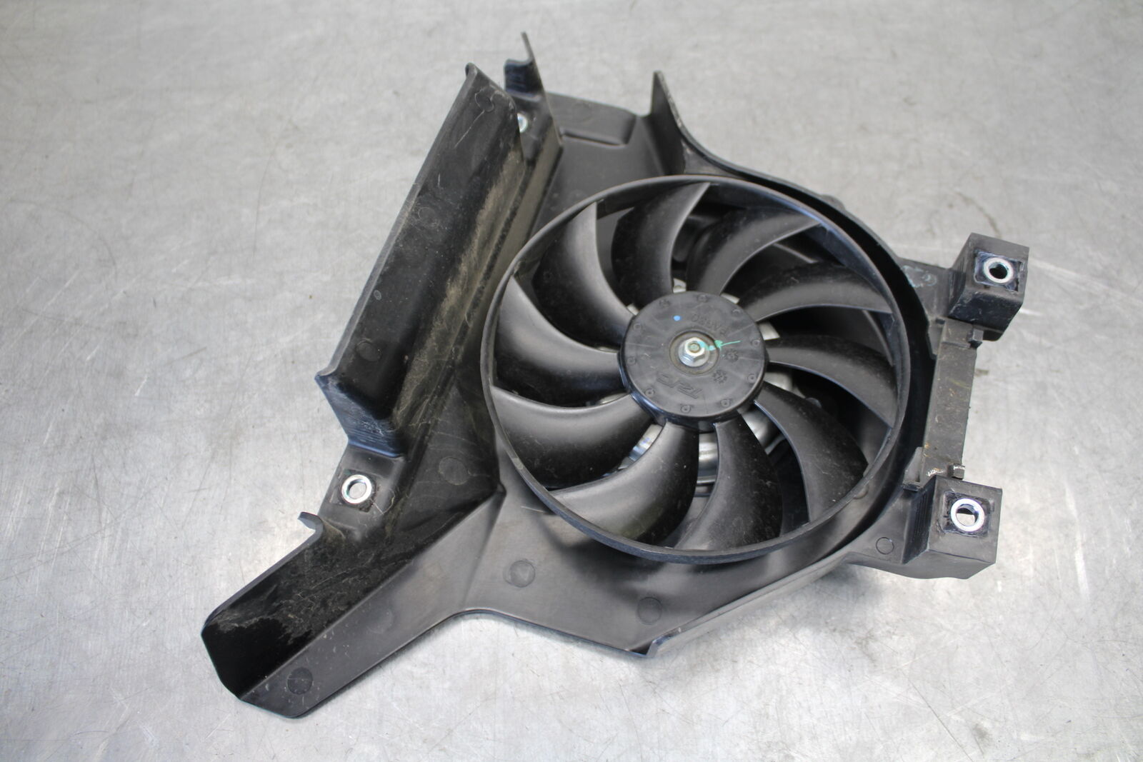 18-23 KAWASAKI NINJA 400 ENGINE RADIATOR COOLING FAN BB679