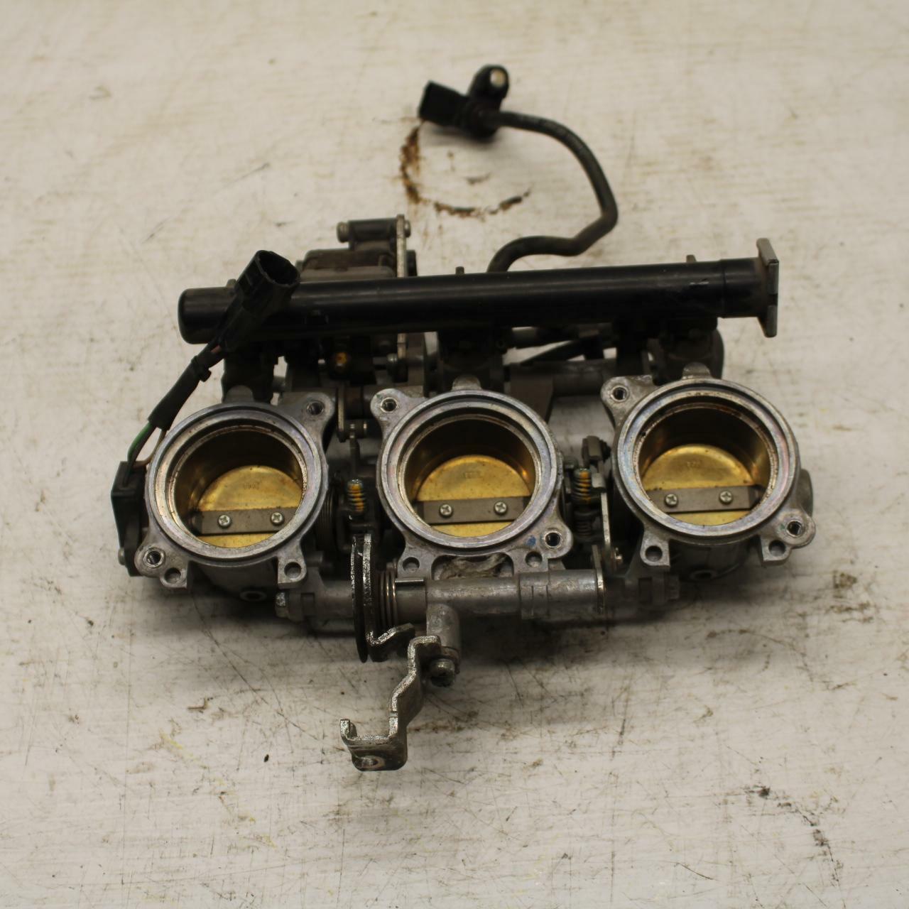 07-16 TRIUMPH STREET TRIPLE MAIN FUEL INJECTORS / THROTTLE BODIES BB361