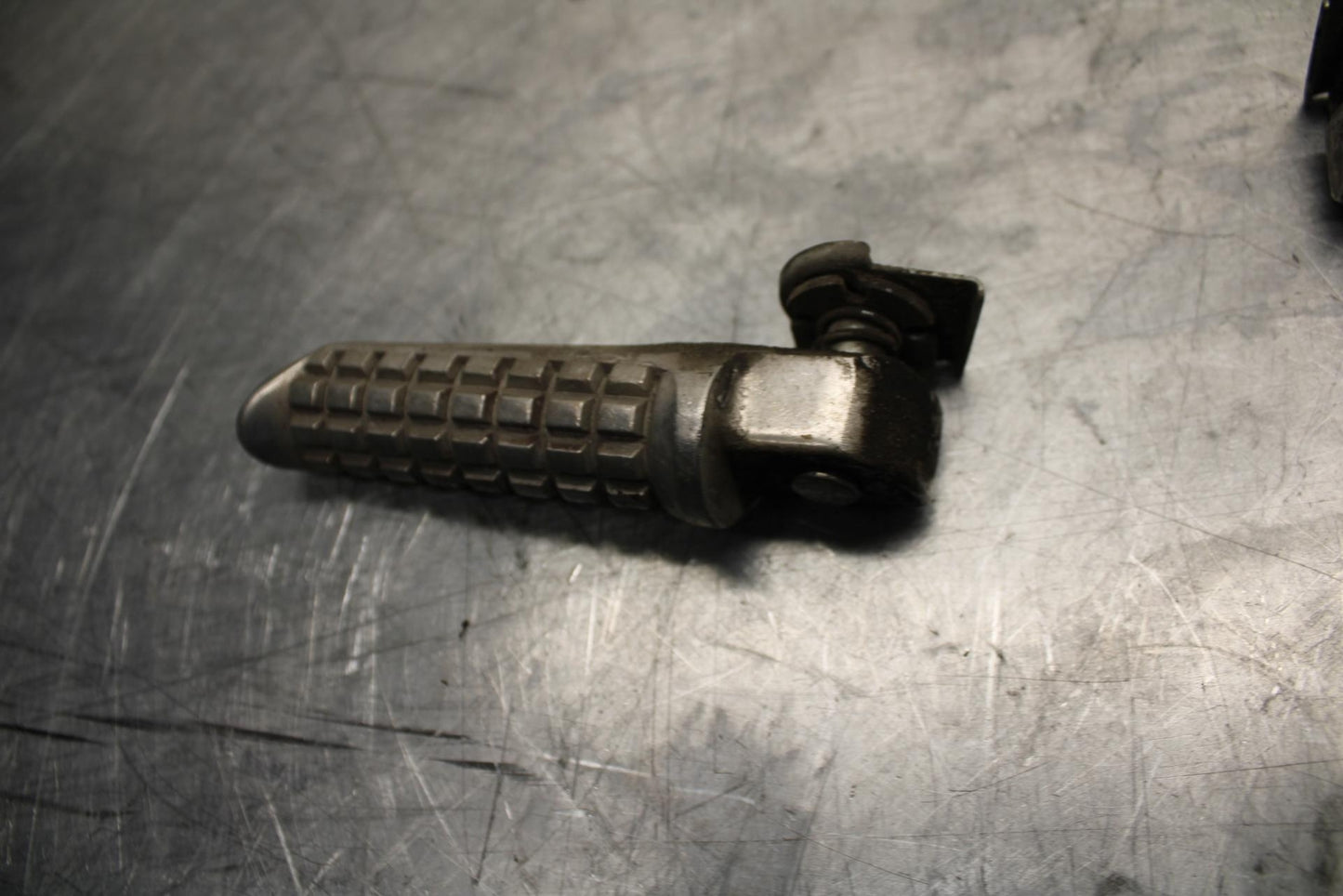 17 KAWASAKI VERSYS_X 300 REAR BACK PASSENGER PEG SET PAIR BB504