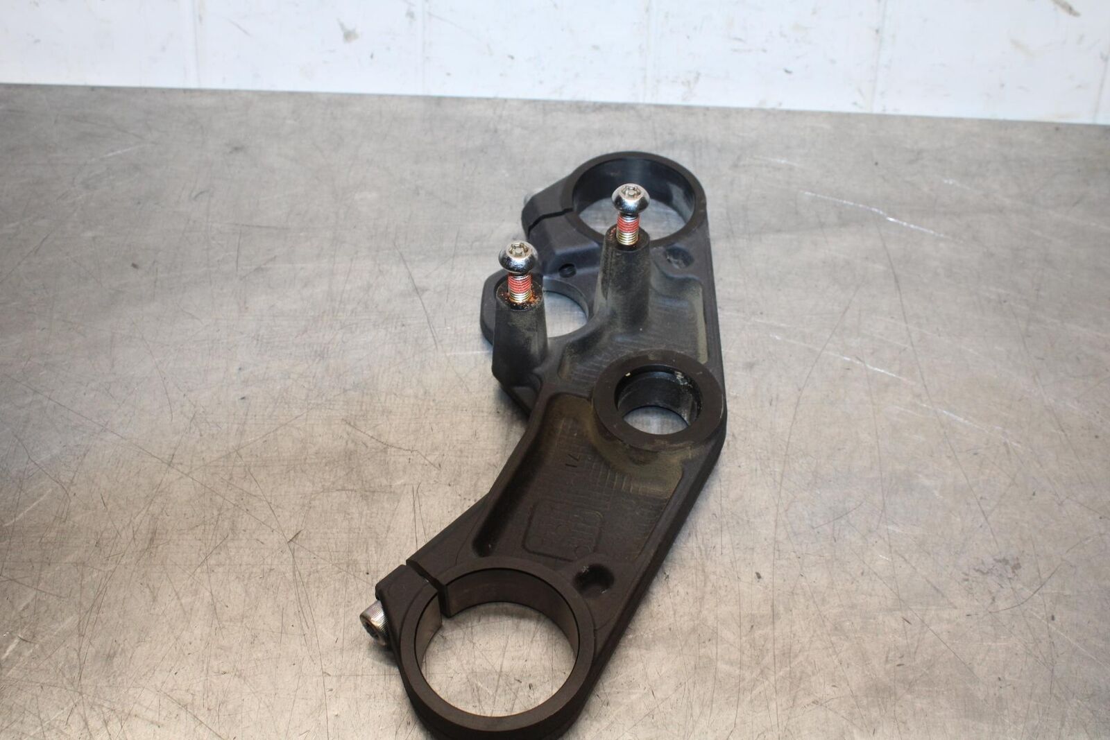 2015 Suzuki GSXR750 FORKS UPPER TRIPLE TREE CLAMP 51311-01H00 BB595
