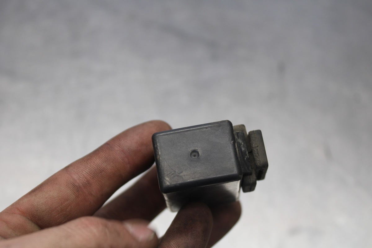 95 HONDA SHADOW 1100 TURN SIGNAL BLINKER RELAY FLASHER SWITCH BB885