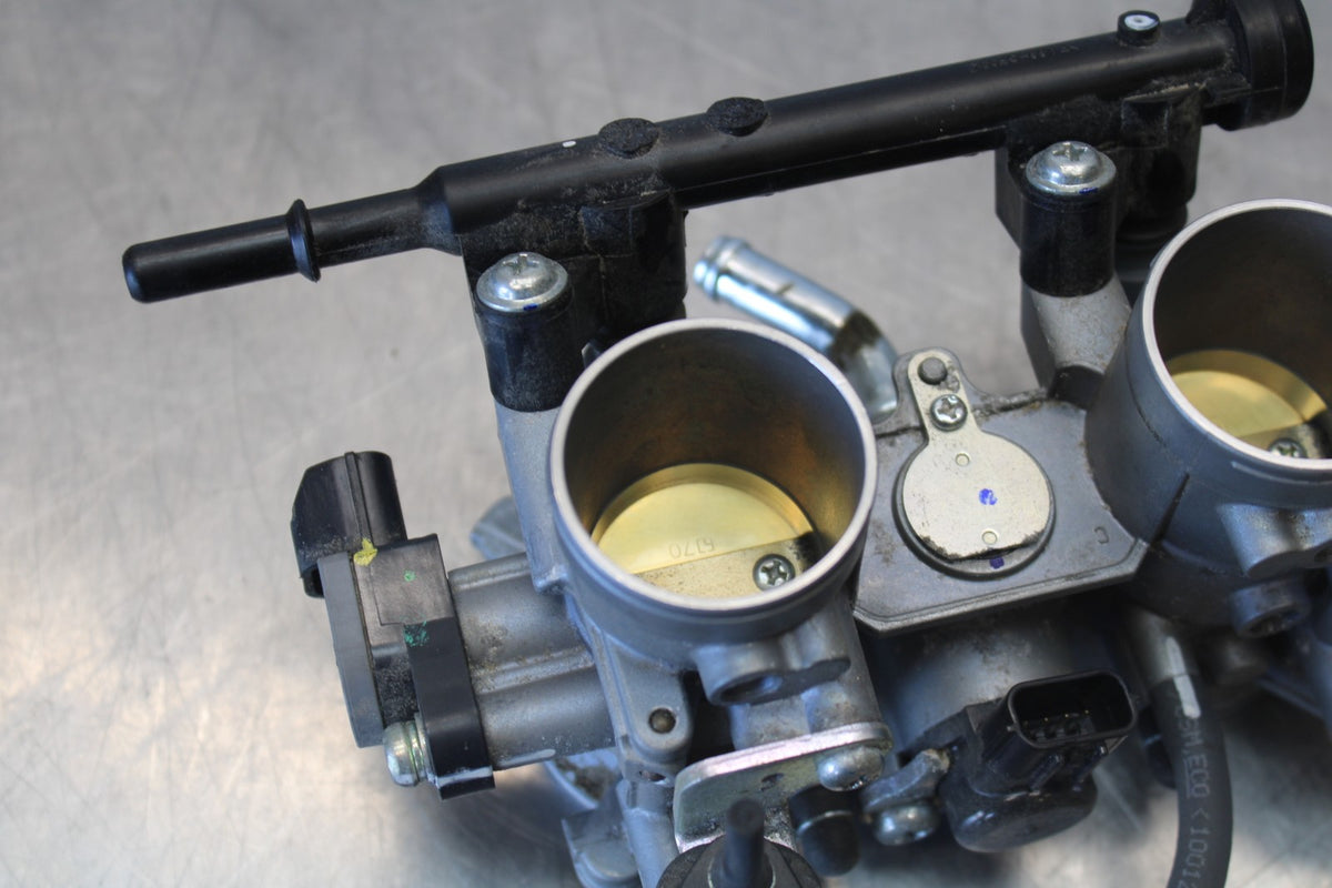 24-25 KAWASAKI NINJA 500 ABS MAIN FUEL INJECTORS / THROTTLE BODIES BB899