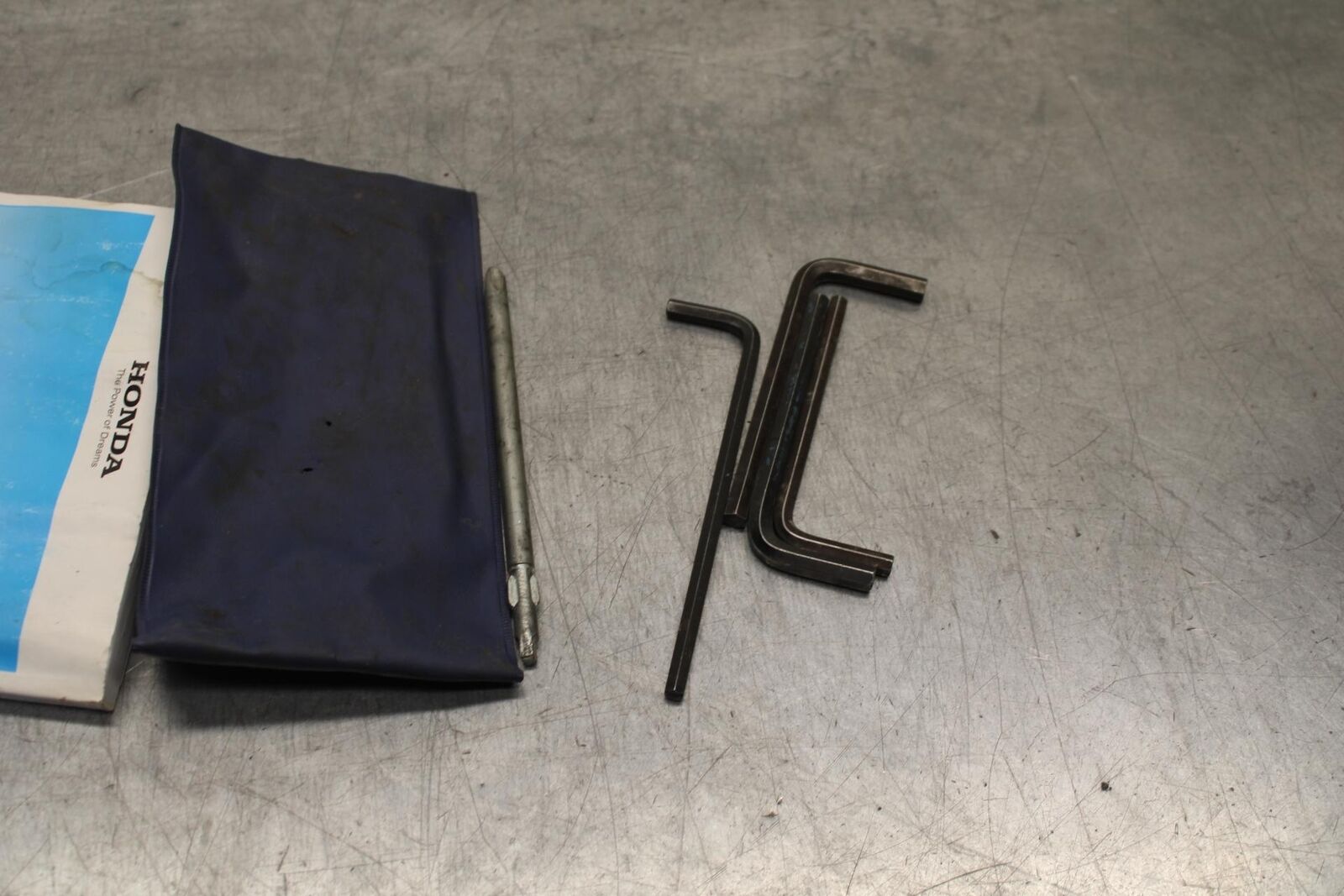 11-19 HONDA CBR125R STOCK TOOLS OEM TOOL BAG KIT SET BB105