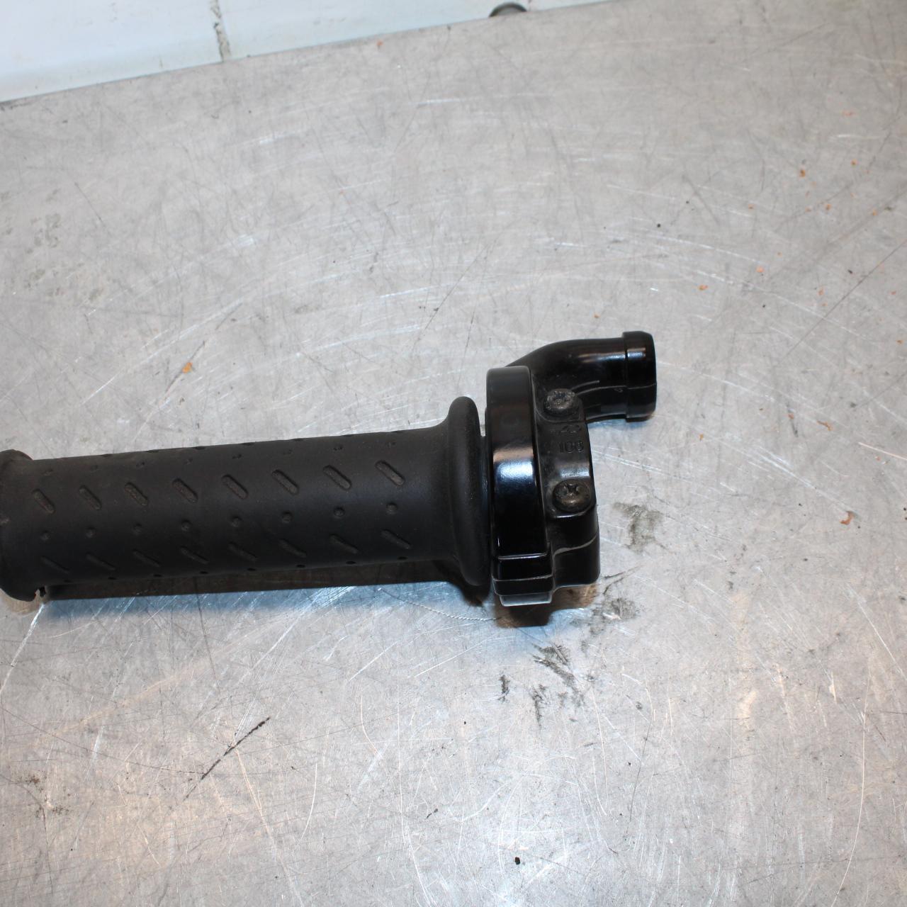 2006 Triumph Daytona 675 Triple THROTTLE CABLE LINE HOUSING GUIDE BB434