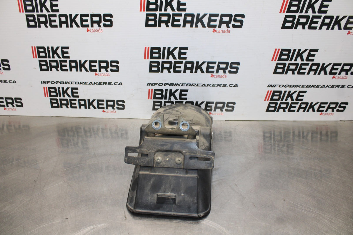 78-79 SUZUKI GS1000 REAR BACK FENDER MUD GUARD BB787