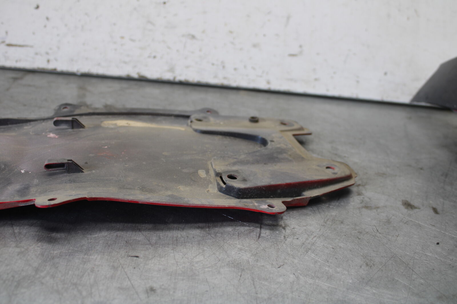 06-07 SUZUKI GSXR 600 REAR BACK TAIL UNDERTAIL FAIRING COWL FENDER BB694