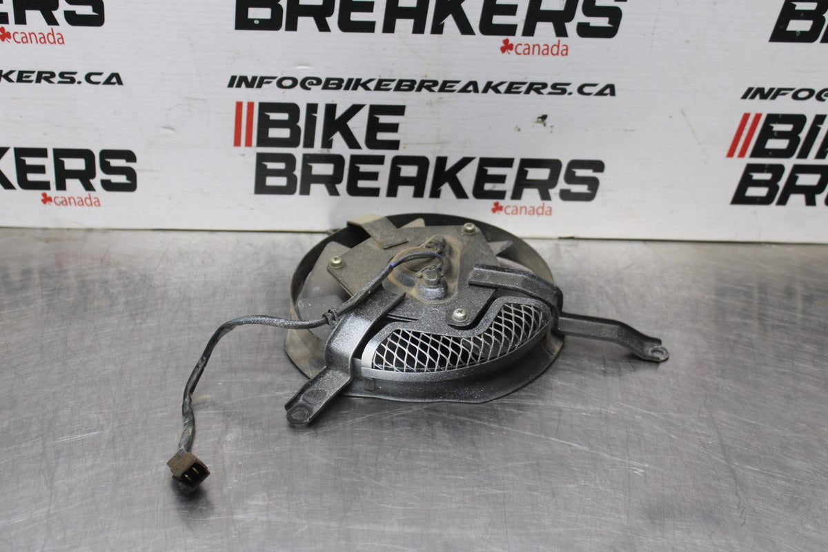 01-03 SUZUKI GSXR600 ENGINE RADIATOR COOLING FAN BB841